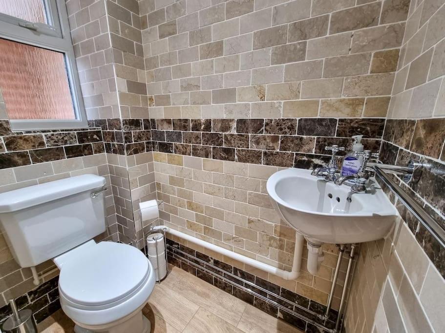 Stunning Family Home Close To The City Centre Manchester Bagian luar foto