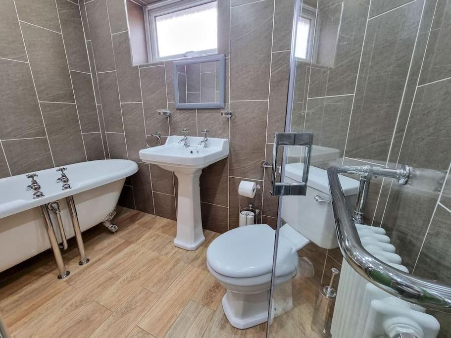 Stunning Family Home Close To The City Centre Manchester Bagian luar foto